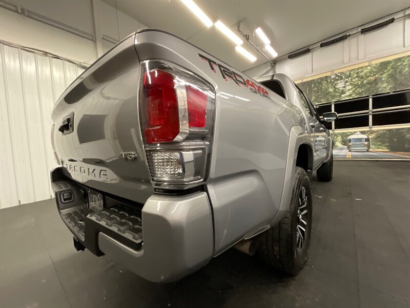 2021 Toyota Tacoma TRD Sport Double Cab 4X4 /V6 /1-Owner / 6,000 MILE  LOCAL OREGON TRUCK / LIKE NEW CONDITION / SHARP & CLEAN !! - Photo 12 - Gladstone, OR 97027