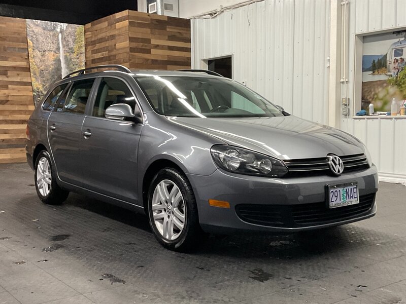 2013 Volkswagen Jetta SportWagen TDI / TURBO DIESEL / ONLY 35,000 MILES  Leather & Heated Seats / Excel Cond - Photo 2 - Gladstone, OR 97027