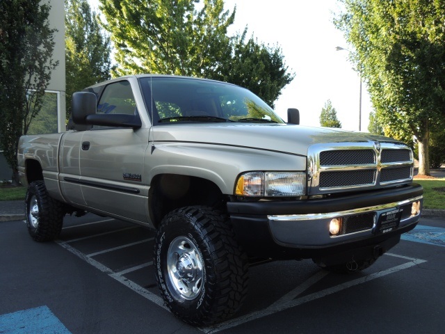 2002 Dodge Ram 2500 SLT Plus / 4X4 / 5.9L DIESEL / 6-SPD / 60k miles