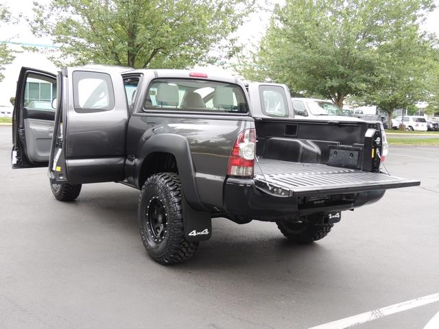 2011 Toyota Tacoma SR5 / 4X4 / 5-SPEED MANUAL / LIFTED LIFTED   - Photo 26 - Portland, OR 97217