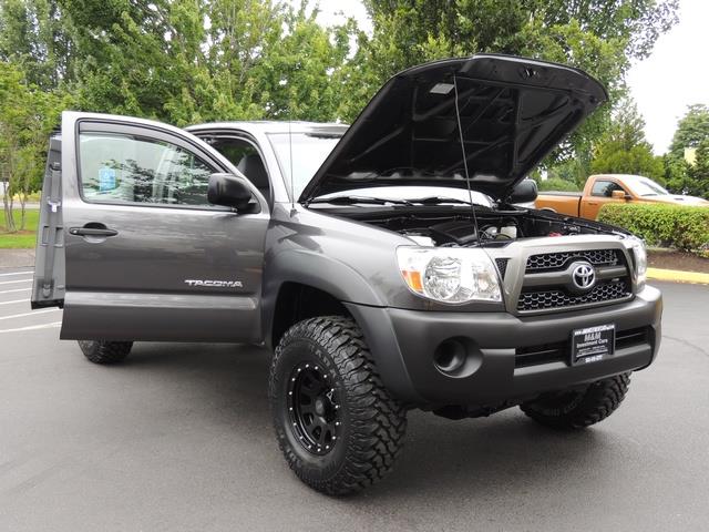 2011 Toyota Tacoma SR5 / 4X4 / 5-SPEED MANUAL / LIFTED LIFTED   - Photo 22 - Portland, OR 97217