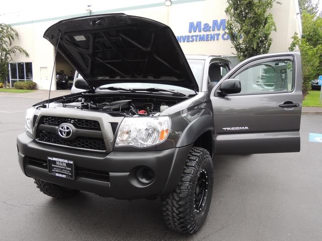 2011 Toyota Tacoma SR5 / 4X4 / 5-SPEED MANUAL / LIFTED LIFTED   - Photo 21 - Portland, OR 97217