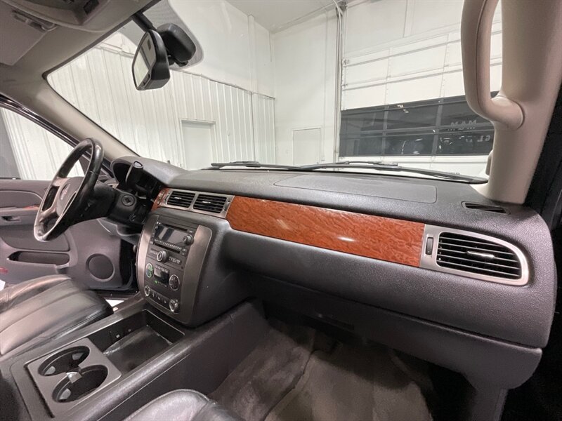 2007 GMC Yukon XL SLT 2500 4X4 / 6.0L V8 / 1-OWNER / FULLYLOADED / LOCAL OREGON SUV / ZERO RUST / Leather Heated Seats / DVD Player - Photo 34 - Gladstone, OR 97027