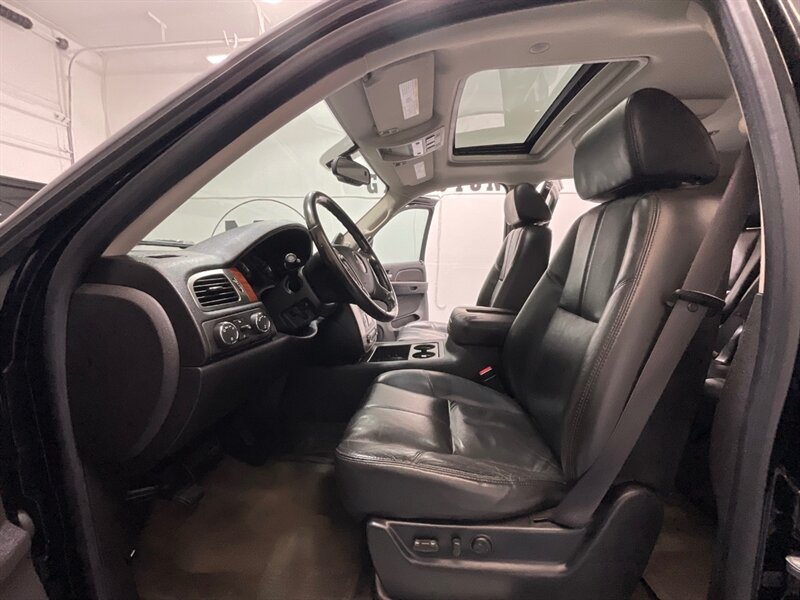 2007 GMC Yukon XL SLT 2500 4X4 / 6.0L V8 / 1-OWNER / FULLYLOADED / LOCAL OREGON SUV / ZERO RUST / Leather Heated Seats / DVD Player - Photo 9 - Gladstone, OR 97027