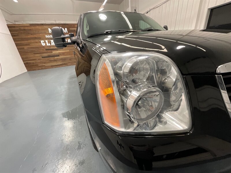 2007 GMC Yukon XL SLT 2500 4X4 / 6.0L V8 / 1-OWNER / FULLYLOADED / LOCAL OREGON SUV / ZERO RUST / Leather Heated Seats / DVD Player - Photo 27 - Gladstone, OR 97027