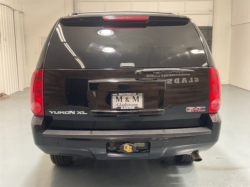 2007 GMC Yukon XL SLT 2500 4X4 / 6.0L V8 / 1-OWNER / FULLYLOADED / LOCAL OREGON SUV / ZERO RUST / Leather Heated Seats / DVD Player - Photo 6 - Gladstone, OR 97027