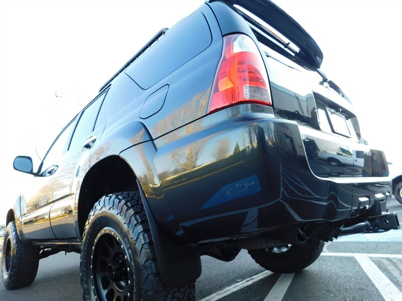 2006 Toyota 4Runner SR5 SUV 4X4 / V8 / 3RD SEAT / LIFTED LIFTED   - Photo 11 - Portland, OR 97217