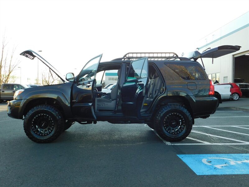 2006 Toyota 4Runner SR5 SUV 4X4 / V8 / 3RD SEAT / LIFTED LIFTED   - Photo 25 - Portland, OR 97217