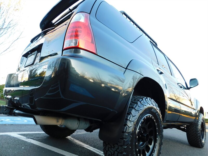 2006 Toyota 4Runner SR5 SUV 4X4 / V8 / 3RD SEAT / LIFTED LIFTED   - Photo 12 - Portland, OR 97217