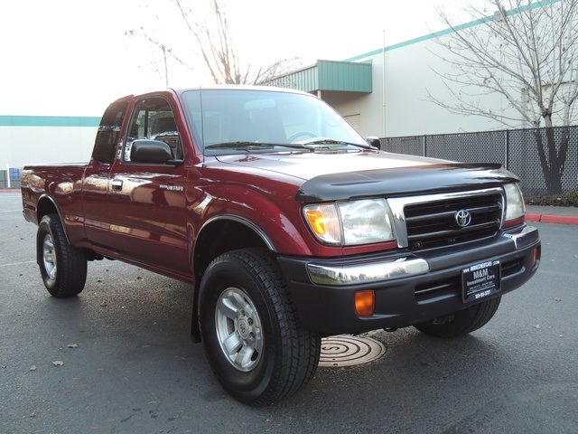 1999 Toyota Tacoma SR5/ Xtra Cab / 4X4 / 4Cyl / 5-Speed Manual   - Photo 2 - Portland, OR 97217