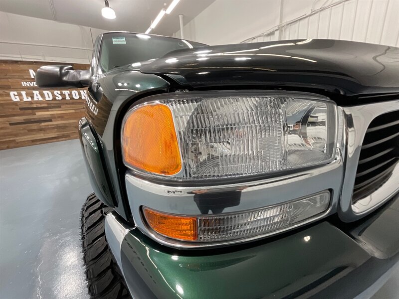 2003 GMC Yukon XL 2500 SLE 4X4 / 6.0L V8 / 1-OWNER / LIFTED  / BRAND NEW TIRES / Backup Camera / 3RD ROW SEAT / ZERO RUST - Photo 27 - Gladstone, OR 97027