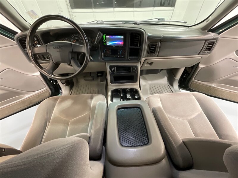 2003 GMC Yukon XL 2500 SLE 4X4 / 6.0L V8 / 1-OWNER / LIFTED  / BRAND NEW TIRES / Backup Camera / 3RD ROW SEAT / ZERO RUST - Photo 34 - Gladstone, OR 97027