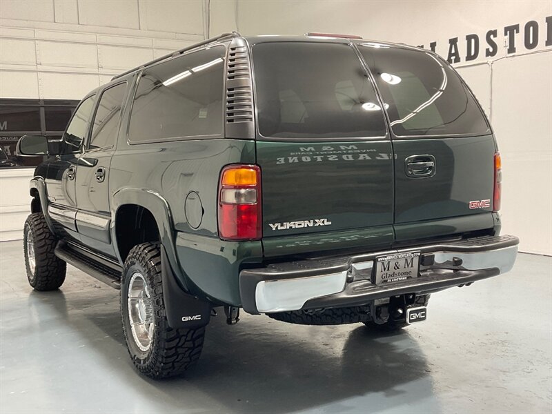 2003 GMC Yukon XL 2500 SLE 4X4 / 6.0L V8 / 1-OWNER / LIFTED  / BRAND NEW TIRES / Backup Camera / 3RD ROW SEAT / ZERO RUST - Photo 8 - Gladstone, OR 97027
