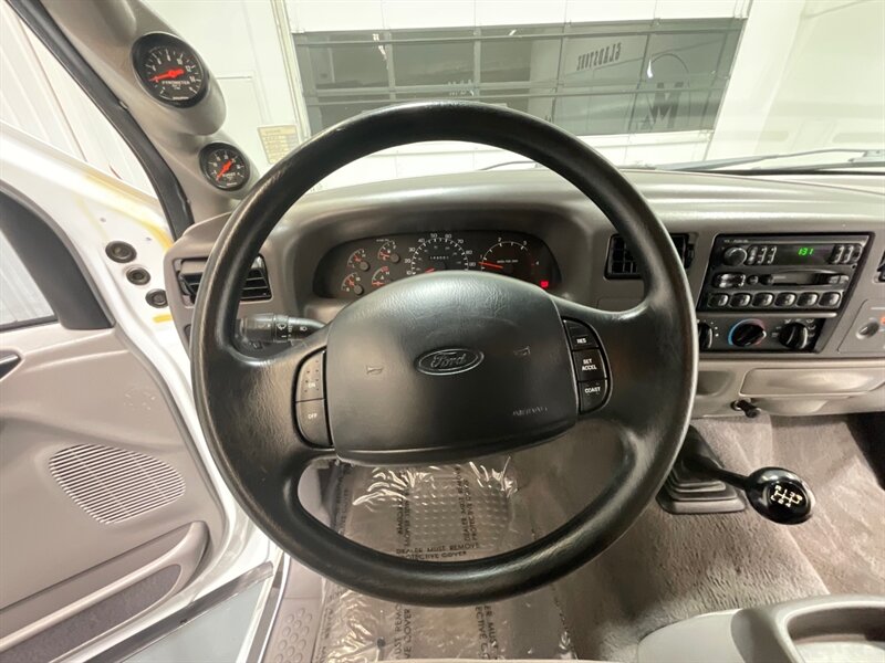 1999 Ford F-250 XLT 7.3L DIESEL / 6-SPEED MANUAL / 146k MILES / LOCAL TRUCK w. ZERO RUST / LONG BED - Photo 21 - Gladstone, OR 97027