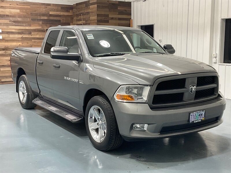 2012 RAM 1500 Express Quad Cab 4X4 / 5.7L V8 HEMI / 78,000 MILES  / LOCAL TRUCK w. ZERO RUST - Photo 2 - Gladstone, OR 97027