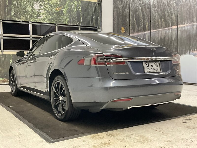 2016 Tesla Model S 90D Sedan AWD / Pano Roof / Leather / AUTO PILOT  / Leather & Heated seats / Smart Suspension / Power Tail Gate / 79,000 MILES - Photo 7 - Gladstone, OR 97027