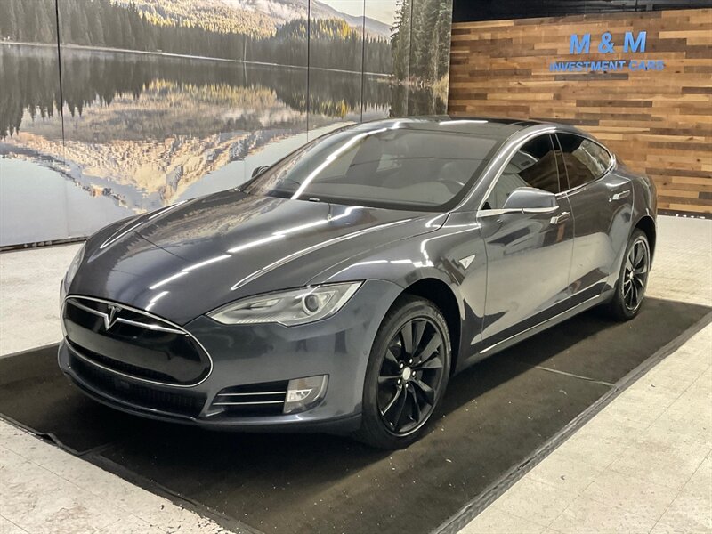 2016 Tesla Model S 90D Sedan AWD / Pano Roof / Leather / AUTO PILOT  / Leather & Heated seats / Smart Suspension / Power Tail Gate / 79,000 MILES - Photo 25 - Gladstone, OR 97027