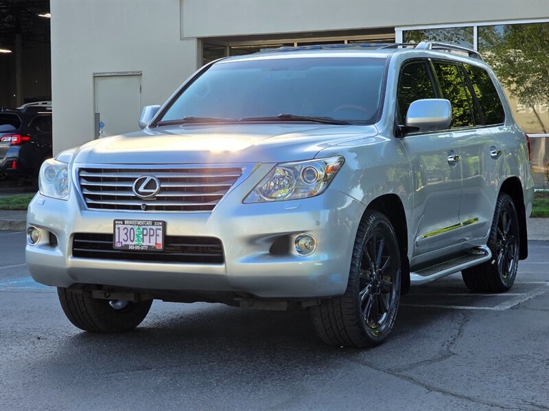 2009 Lexus LX 570 AWD  8-Seater / Fully Loaded / Top Shape  / DVD / NAVi / CAM's / Leather / Sunroof / Every Option