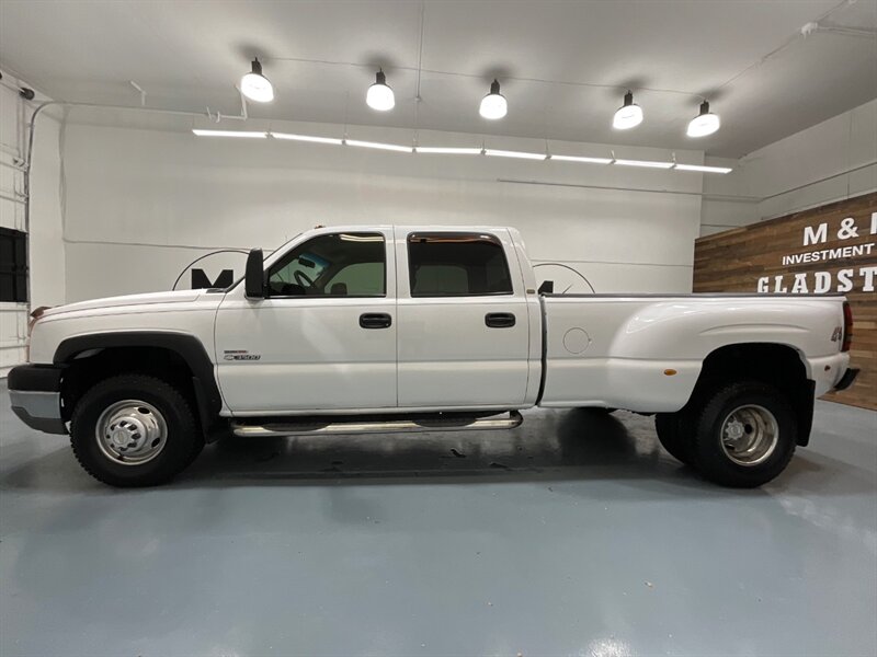 2005 Chevrolet Silverado 3500 LS Crew Cab 4X4 / 6.6L DIESEL / DUALLY / Leather  / Long Bed / BRAND NEW TIRES / 1-TON / DUALLY / ALLISON TRANNY / 129K MILES - Photo 3 - Gladstone, OR 97027