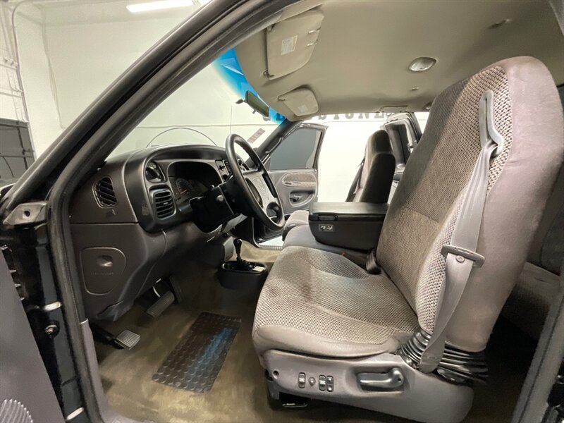 1999 Dodge Ram 2500 Laramie SLT 4x4 / 5.9L DIESEL / LIFTED/ 100k MILES / LOCAL w. ZERO RUST - Photo 15 - Gladstone, OR 97027