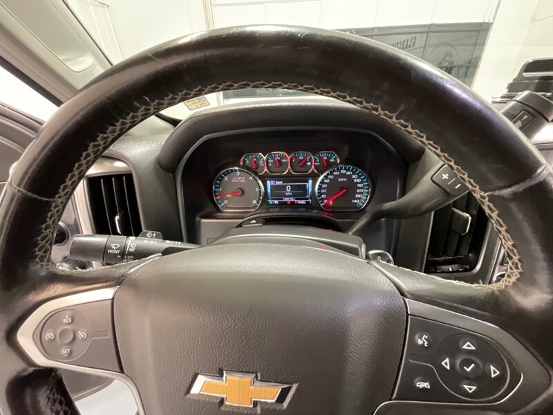 2019 Chevrolet Silverado 3500 LT Crew Cab 4X4 / 6.0L V8 GAS/ Z71 OFFRD / 1-OWNER  / LONG BED - Photo 50 - Gladstone, OR 97027