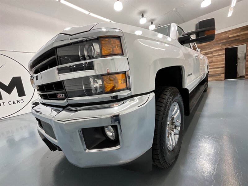 2019 Chevrolet Silverado 3500 LT Crew Cab 4X4 / 6.0L V8 GAS/ Z71 OFFRD / 1-OWNER  / LONG BED - Photo 58 - Gladstone, OR 97027