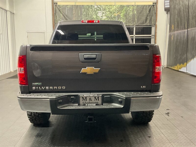 2010 Chevrolet Silverado 1500 LS Crew Cab 4X4 / 4.8L V8 / BRAND NEW MUD TIRES   - Photo 6 - Gladstone, OR 97027