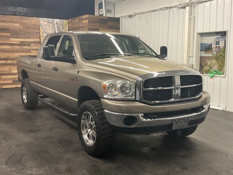 2008 Dodge Ram 2500 SXT MEGACAB 4X4 / 6.7L CUMMINS DIESEL  6.7L CUMMINS DIESEL / NEW 35 " MUD TIRES - Photo 2 - Gladstone, OR 97027