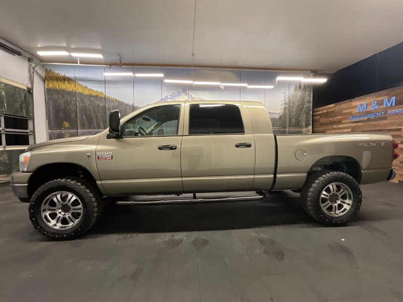 2008 Dodge Ram 2500 SXT MEGACAB 4X4 / 6.7L CUMMINS DIESEL  6.7L CUMMINS DIESEL / NEW 35 " MUD TIRES - Photo 3 - Gladstone, OR 97027