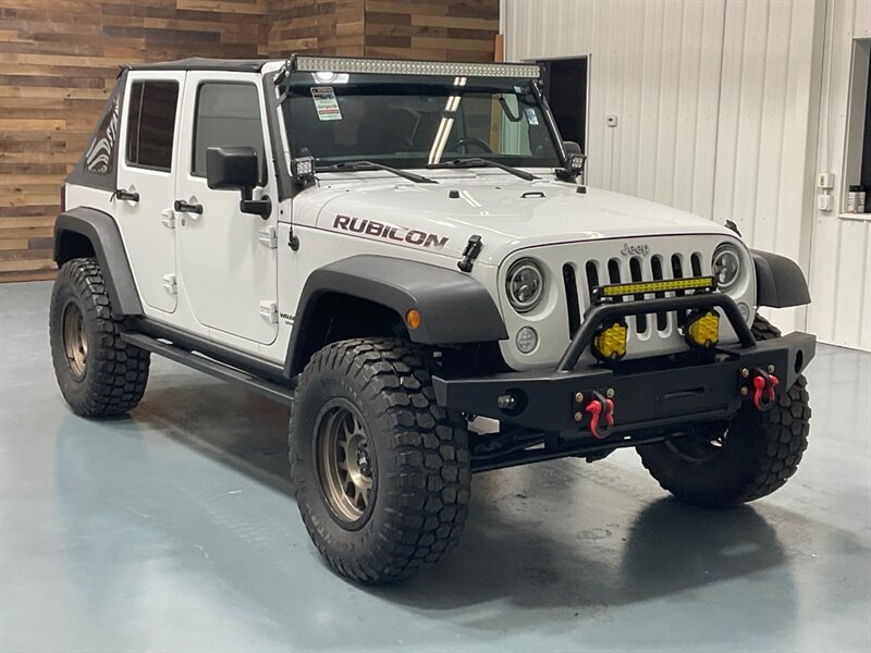 2011 Jeep Wrangler Unlimited Rubicon 4Dr 4X4 / 3.8L V6 /LIFTED LIFTED  / CUSTOM BUILT LOW MILES - Photo 2 - Gladstone, OR 97027