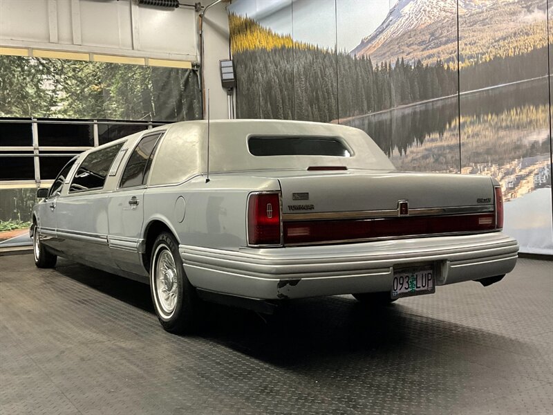 1993 Lincoln Town Car Executive Limousine   - Photo 7 - Gladstone, OR 97027