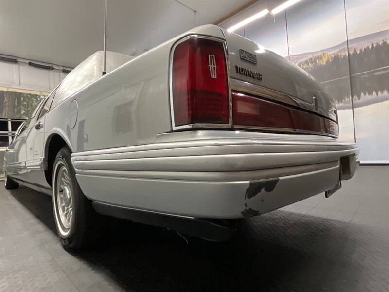 1993 Lincoln Town Car Executive Limousine   - Photo 30 - Gladstone, OR 97027