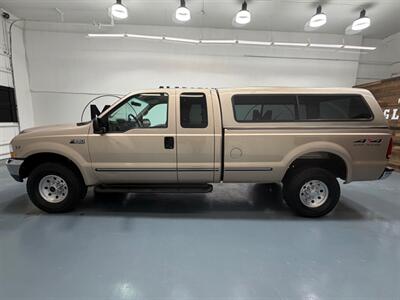 1999 Ford F-250 Super Duty XLT 4X4 / 5.4L V8 / Long Bed /ZERO RUST  / LOW MILES - Photo 3 - Gladstone, OR 97027