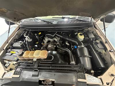 1999 Ford F-250 Super Duty XLT 4X4 / 5.4L V8 / Long Bed /ZERO RUST  / LOW MILES - Photo 46 - Gladstone, OR 97027