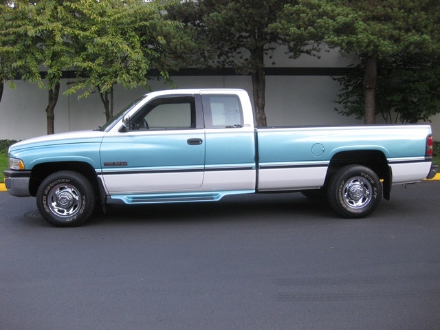 1996 Dodge Ram 2500 Laramie SLT   - Photo 2 - Portland, OR 97217