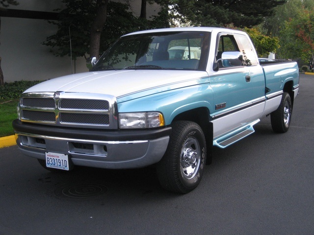 1996 Dodge Ram 2500 Laramie SLT   - Photo 1 - Portland, OR 97217