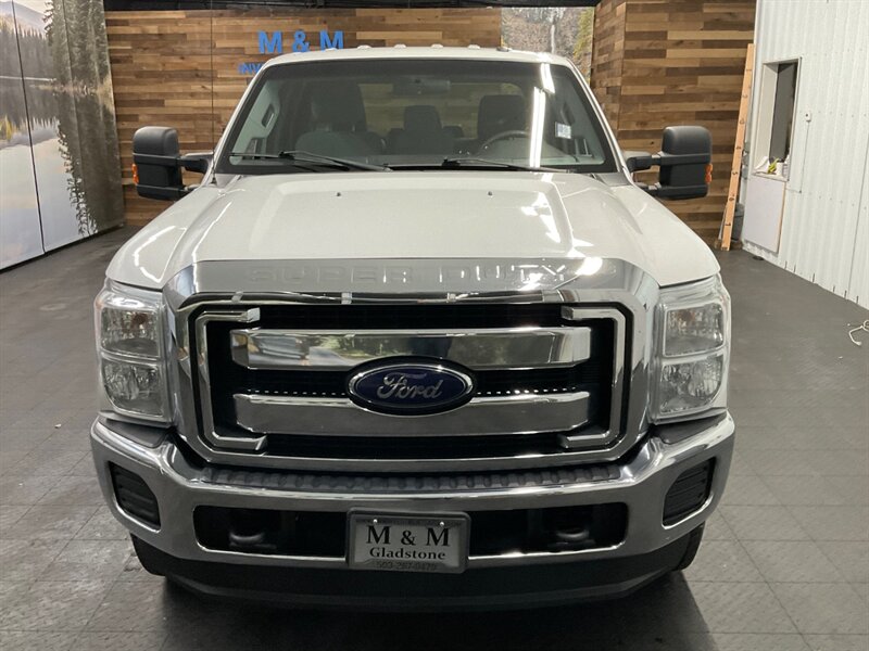 2012 Ford F-350 XLT Crew Cab 4X4 / 6.2L V8 GAS / FLAT BED / CLEAN  BRAND NEW TIRES / 1-TON / FLAT BED / CLEAN TRUCK - Photo 5 - Gladstone, OR 97027