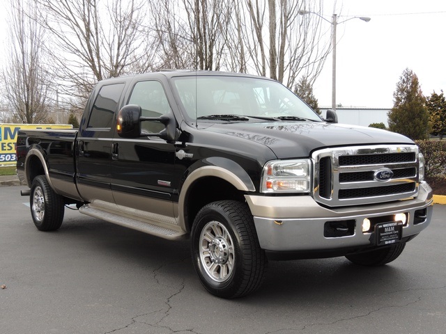 2006 Ford F-350 King Ranch / 4X4 / DIESEL / Moonroof/ Long Bed