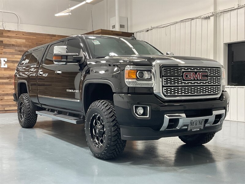 2018 GMC Sierra 2500 Denali Crew Cab 4X4 / 6.0L V8 GAS / NEW TIRES  /LOCAL OREGON TRUCK / ZERO RUST /Leather Heated Seats / Navigation - Photo 49 - Gladstone, OR 97027