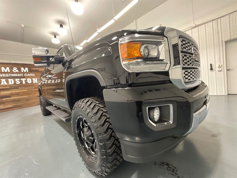 2018 GMC Sierra 2500 Denali Crew Cab 4X4 / 6.0L V8 GAS / NEW TIRES  /LOCAL OREGON TRUCK / ZERO RUST /Leather Heated Seats / Navigation - Photo 37 - Gladstone, OR 97027