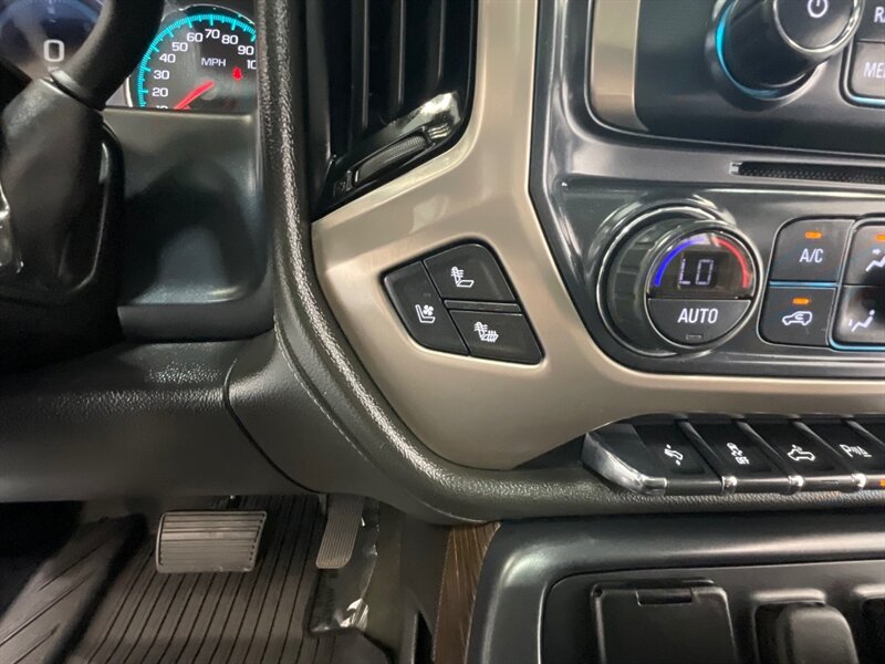 2018 GMC Sierra 2500 Denali Crew Cab 4X4 / 6.0L V8 GAS / NEW TIRES  /LOCAL OREGON TRUCK / ZERO RUST /Leather Heated Seats / Navigation - Photo 20 - Gladstone, OR 97027