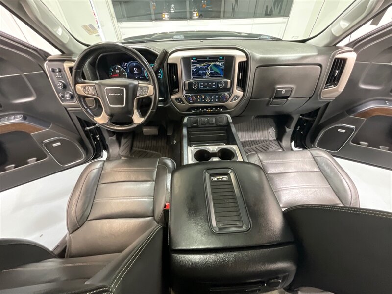 2018 GMC Sierra 2500 Denali Crew Cab 4X4 / 6.0L V8 GAS / NEW TIRES  /LOCAL OREGON TRUCK / ZERO RUST /Leather Heated Seats / Navigation - Photo 56 - Gladstone, OR 97027