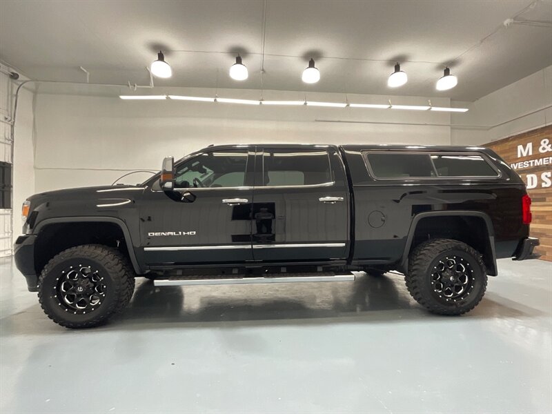 2018 GMC Sierra 2500 Denali Crew Cab 4X4 / 6.0L V8 GAS / NEW TIRES  /LOCAL OREGON TRUCK / ZERO RUST /Leather Heated Seats / Navigation - Photo 3 - Gladstone, OR 97027