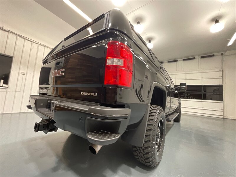 2018 GMC Sierra 2500 Denali Crew Cab 4X4 / 6.0L V8 GAS / NEW TIRES  /LOCAL OREGON TRUCK / ZERO RUST /Leather Heated Seats / Navigation - Photo 34 - Gladstone, OR 97027