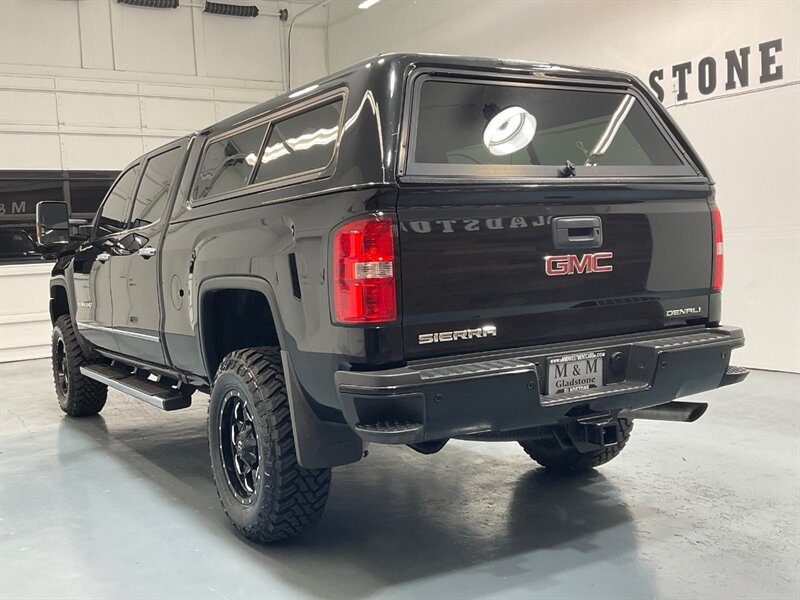 2018 GMC Sierra 2500 Denali Crew Cab 4X4 / 6.0L V8 GAS / NEW TIRES  /LOCAL OREGON TRUCK / ZERO RUST /Leather Heated Seats / Navigation - Photo 8 - Gladstone, OR 97027