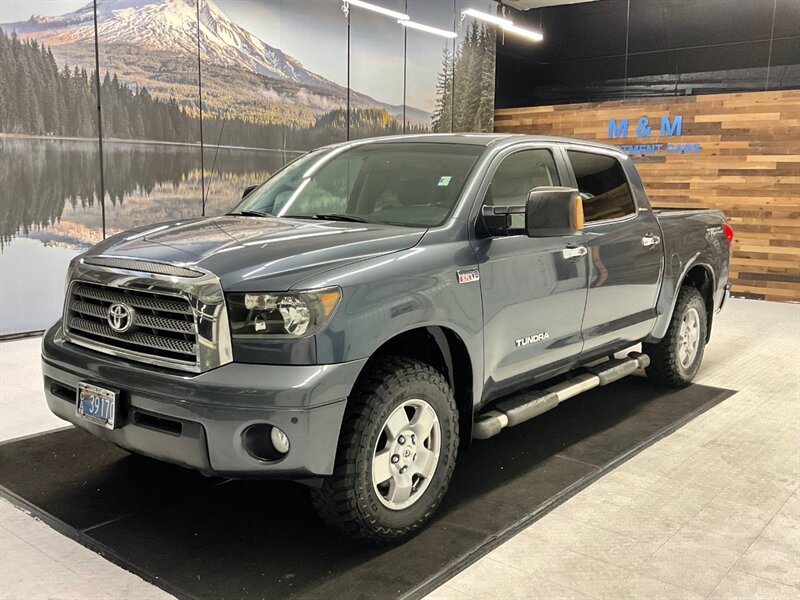 2007 Toyota Tundra Limited CrewMax 4X4 / 5.7L V8 / Leather / NEW