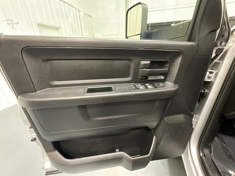 2016 RAM 3500 Tradesman 4X4 6.7L CUMMINS DIESEL /DUALLY /1-OWNER /ZERO RUST / LONG BED - Photo 32 - Gladstone, OR 97027