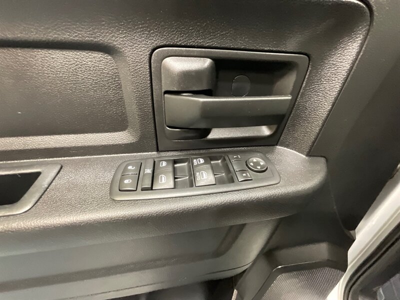 2016 RAM 3500 Tradesman 4X4 6.7L CUMMINS DIESEL /DUALLY /1-OWNER /ZERO RUST / LONG BED - Photo 34 - Gladstone, OR 97027