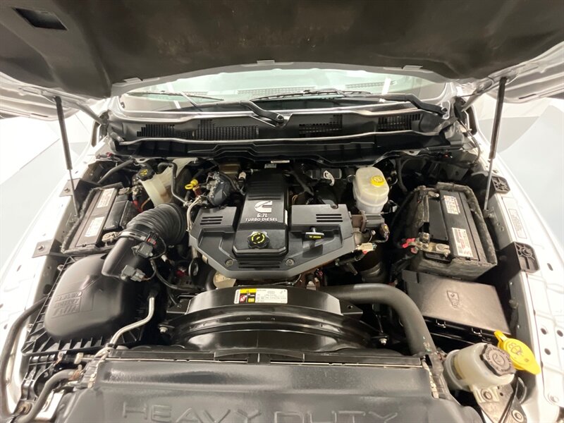 2016 RAM 3500 Tradesman 4X4 6.7L CUMMINS DIESEL /DUALLY /1-OWNER /ZERO RUST / LONG BED - Photo 44 - Gladstone, OR 97027