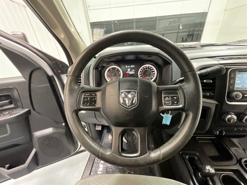 2016 RAM 3500 Tradesman 4X4 6.7L CUMMINS DIESEL /DUALLY /1-OWNER /ZERO RUST / LONG BED - Photo 16 - Gladstone, OR 97027